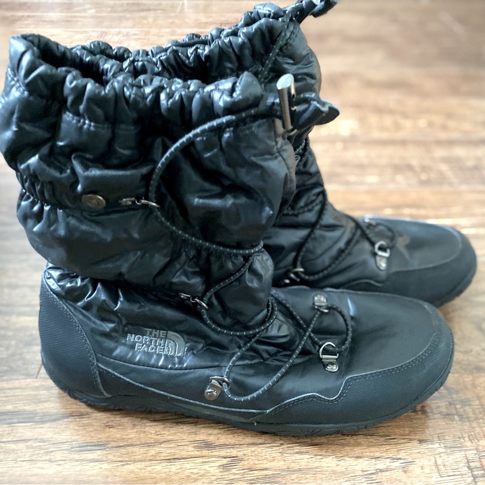 The North Face waterproof insulated boots, women size 9